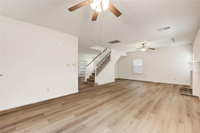 Building Photo - 2338 Bent River Dr