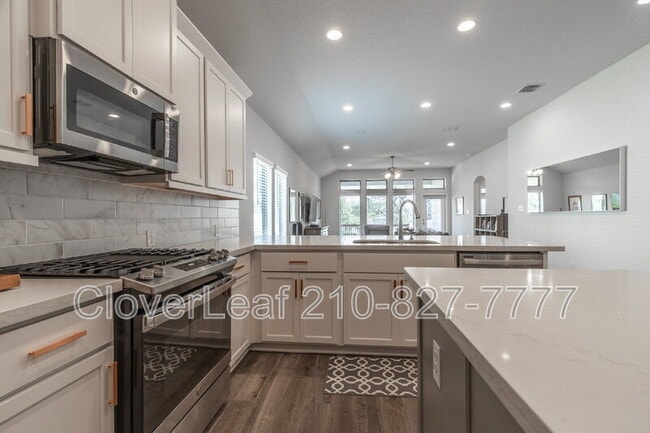 Building Photo - 1149 Cadogan Squire