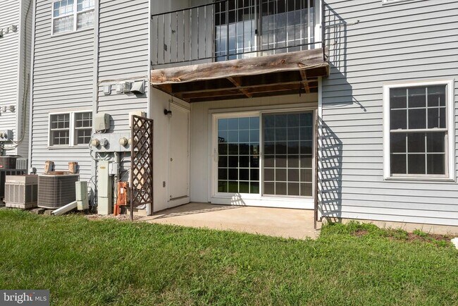Building Photo - 103 Fort Evans Rd SE
