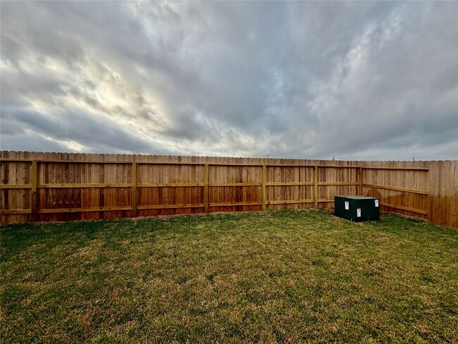 Building Photo - 5003 Esperanza Ter Dr