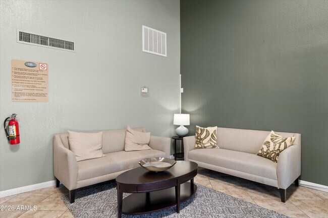 Building Photo - 5995 N 78th St