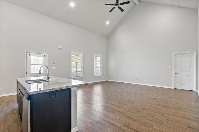 Building Photo - 4309 Nagle St