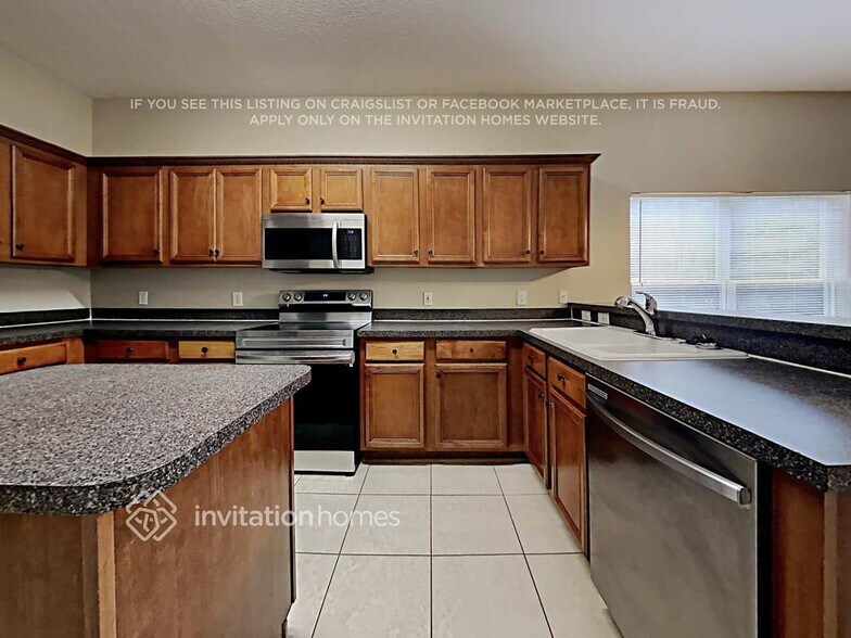 Building Photo - 6138 Skylarkcrest Dr