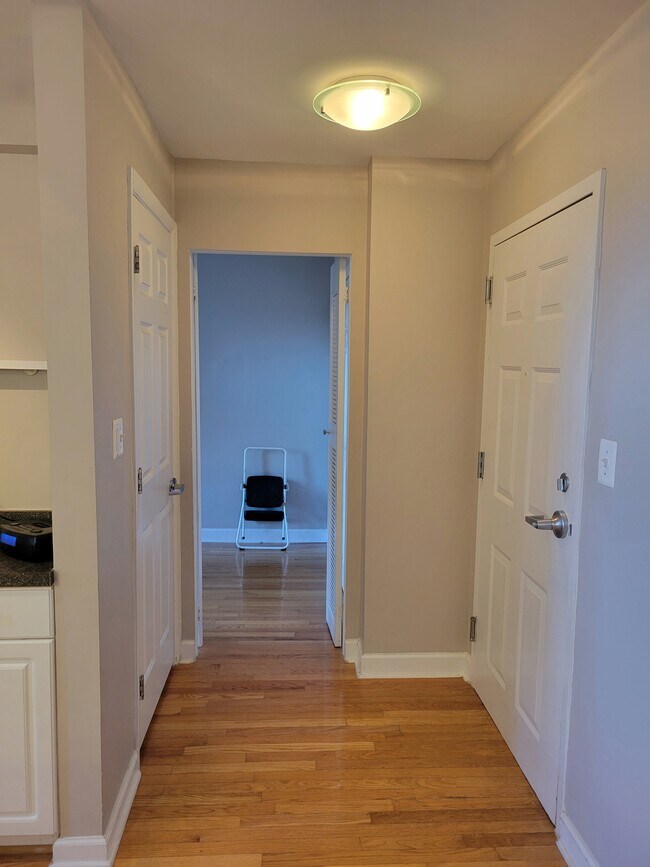 Building Photo - 1308 Clifton St NW