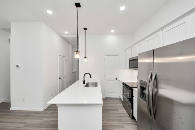 Building Photo - 5103 Mallow St