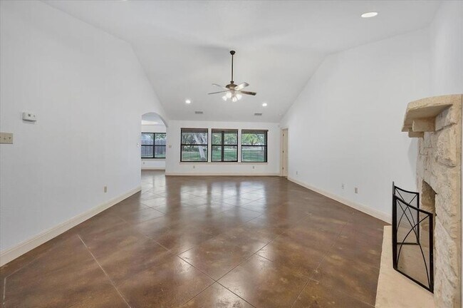 Building Photo - 300 Venture Blvd S