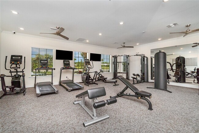 Building Photo - 44525 Palm Frond Dr