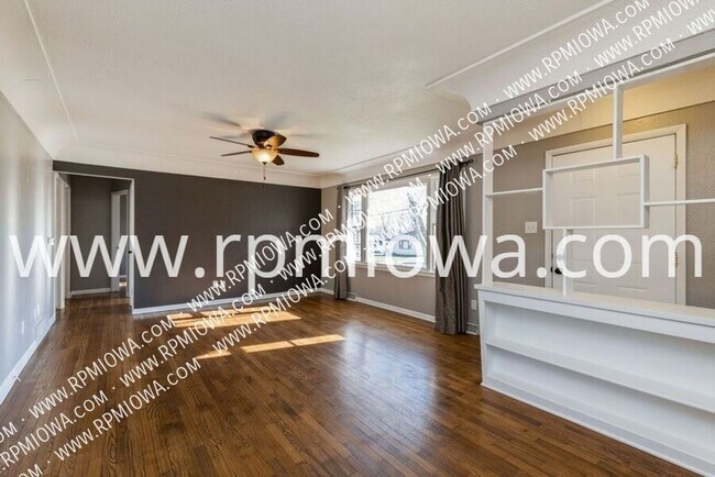 Building Photo - UPDATED RANCH!! 3 Bedroom, 2 Bathroom Ranc...