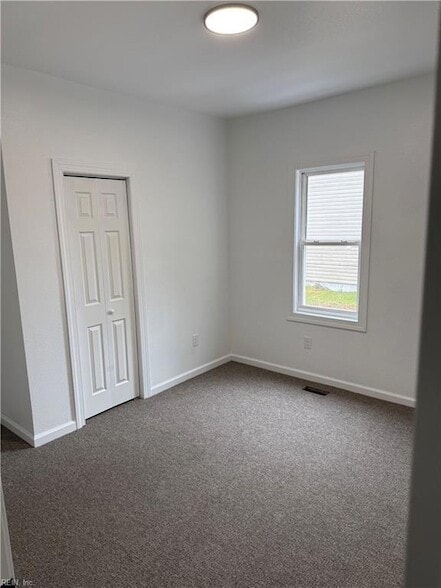 Building Photo - 1440 Lasalle Ave