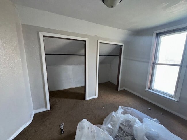 Building Photo - 1108 N Main Ave