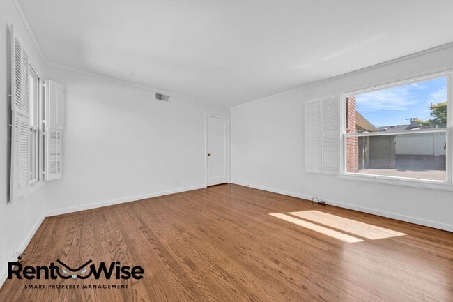 Building Photo - 612 Barneson Ave