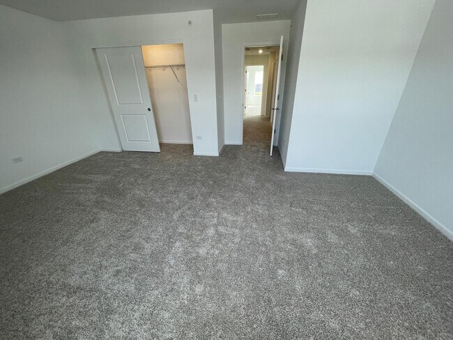 Building Photo - 12011 Jordi Rd