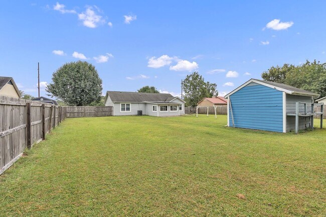 Building Photo - 295 Riggs Rd