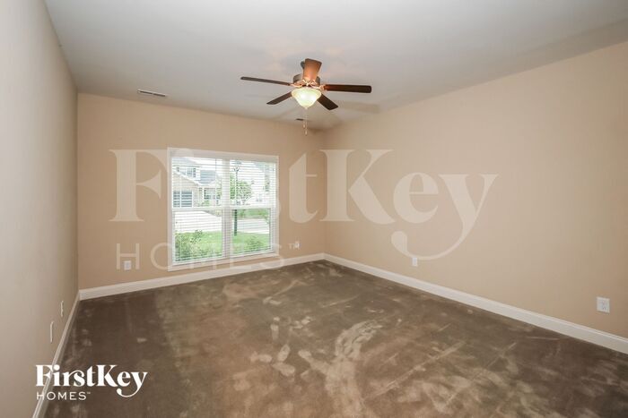 Building Photo - 732 Breeders Cup Dr