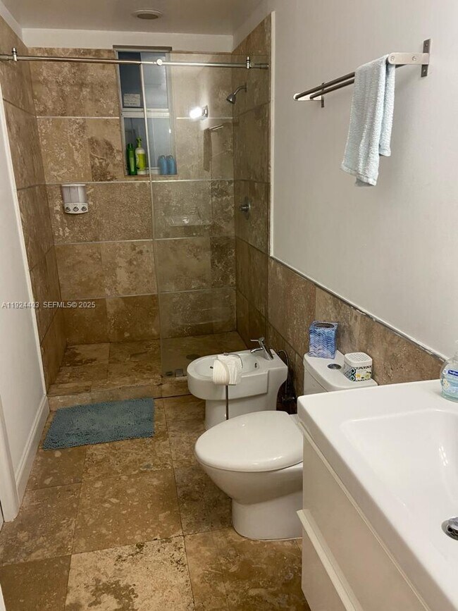 Building Photo - 1410 Euclid Ave