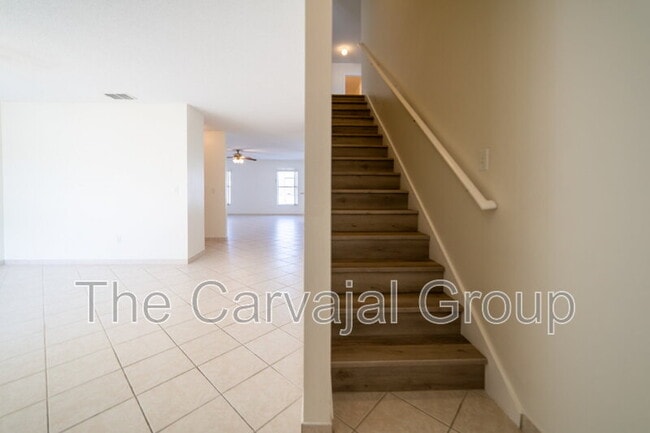 Building Photo - 1215 Kempton Chase Pkwy