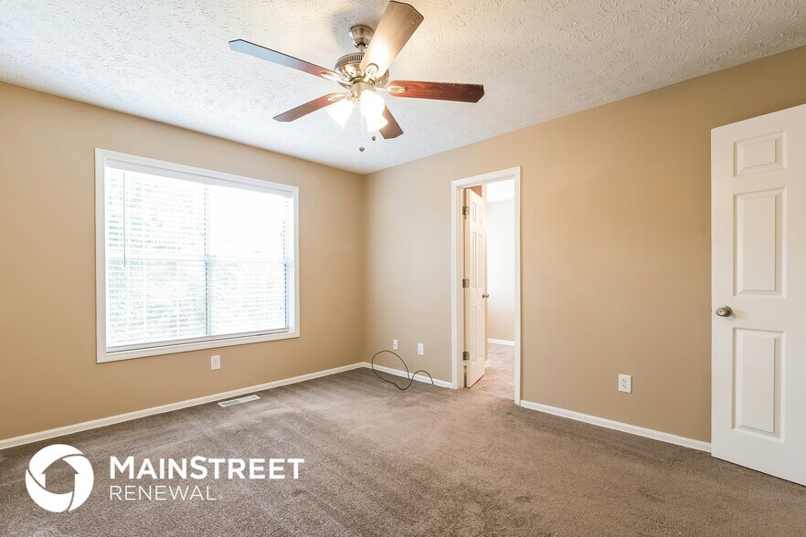 Building Photo - 5075 Memory Ln
