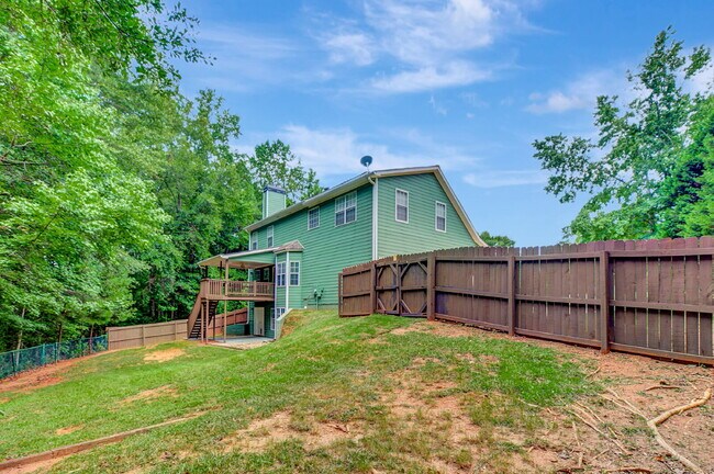 Building Photo - 75 Rock Mill Ct