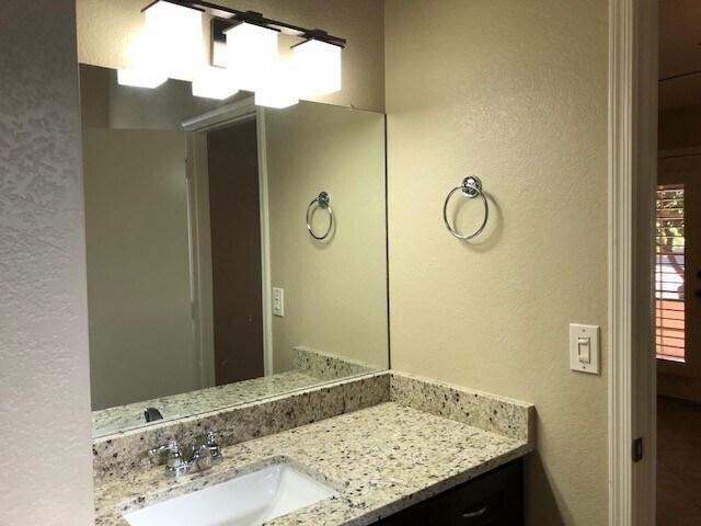 Building Photo - This is a Beautiful Home!  Just waiting for you in a 45+ Active Adult Community, Long Term Unfurn...