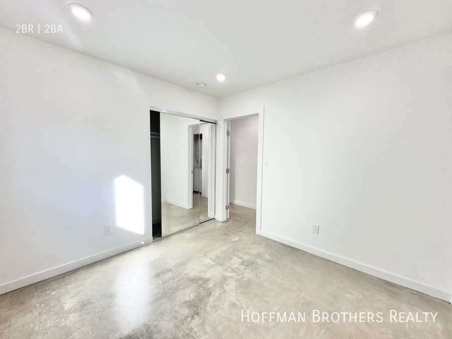 Building Photo - 2429 W Ave 33