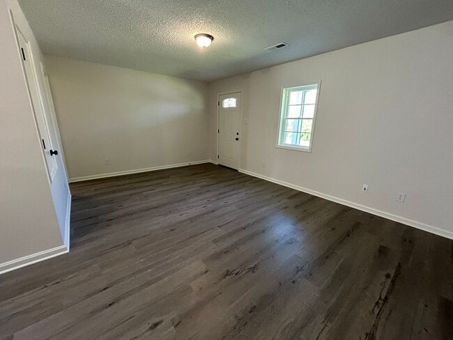 Building Photo - 1154 S Washington Ave