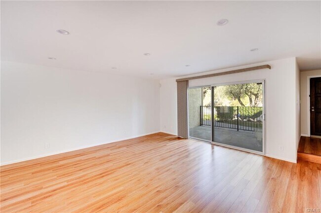 Building Photo - 7727 Vía Napoli