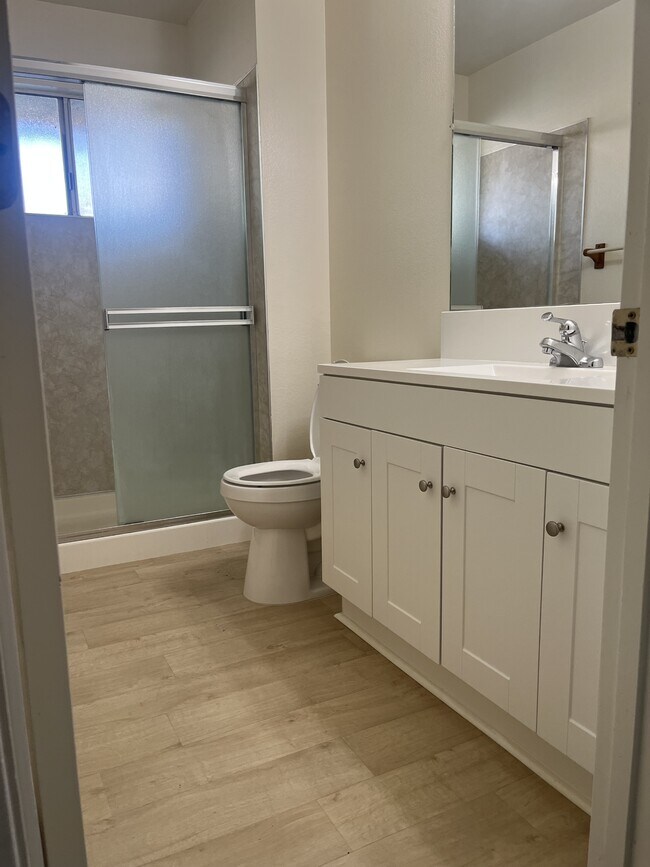 Building Photo - 800 Andrew Dr