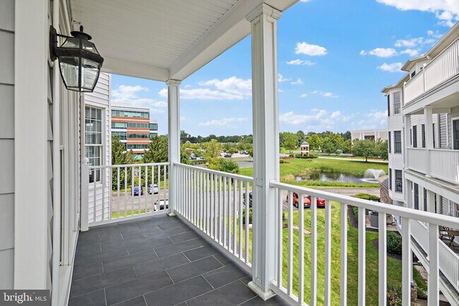 Building Photo - 4700 Water Park Dr