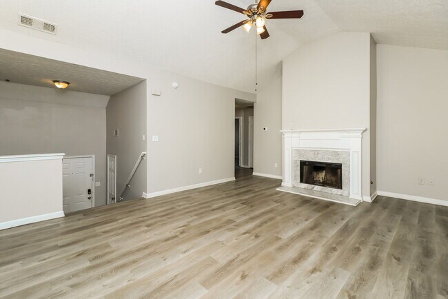 Building Photo - 145 S Barbara Ln