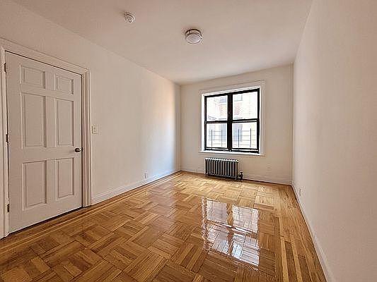 Building Photo - 2 bedroom in BRONX NY 10456