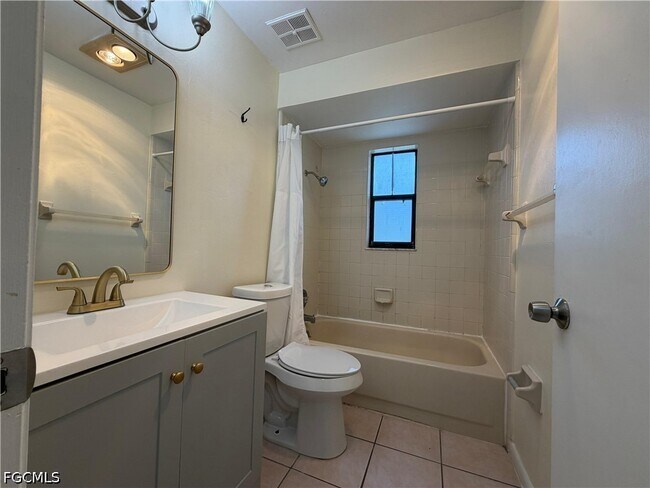 Building Photo - 4515 Douglas Ln