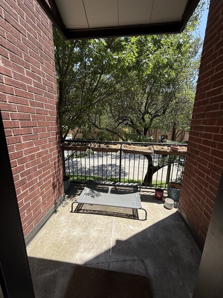 Building Photo - 4411 McKinney Ave