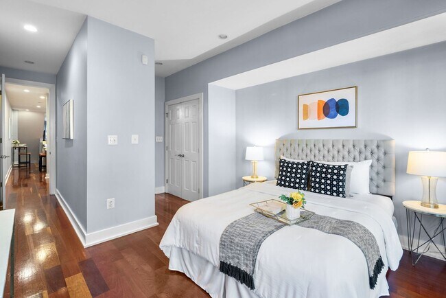 Building Photo - Stylish 2-Level Condo with Private Yard & Chef’s Kitchen Near Petworth Metro!