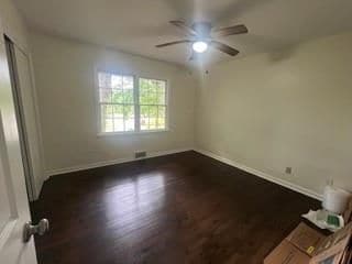 Building Photo - 2032 S Akin Dr