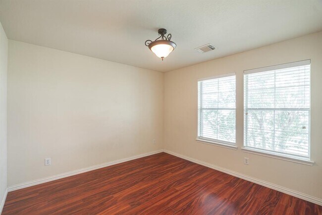 Building Photo - 21815 Grassy Hill Ln