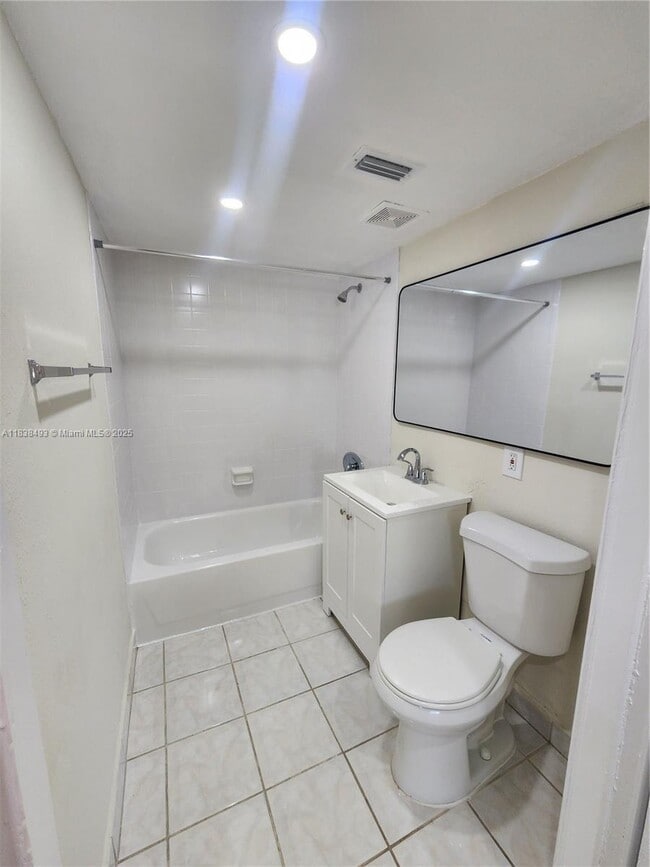 Building Photo - 19600 SW 110th Ct