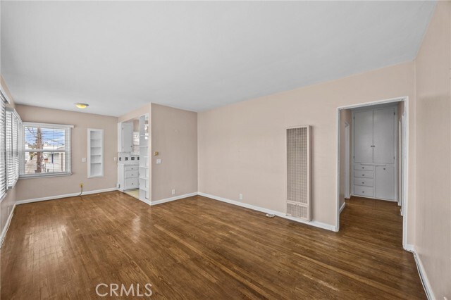 Building Photo - 4617 E Ocean Blvd
