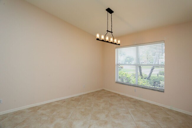 Building Photo - ** LELY COUNTRY CLUB UNFURNISHED 3 BEDROOM...