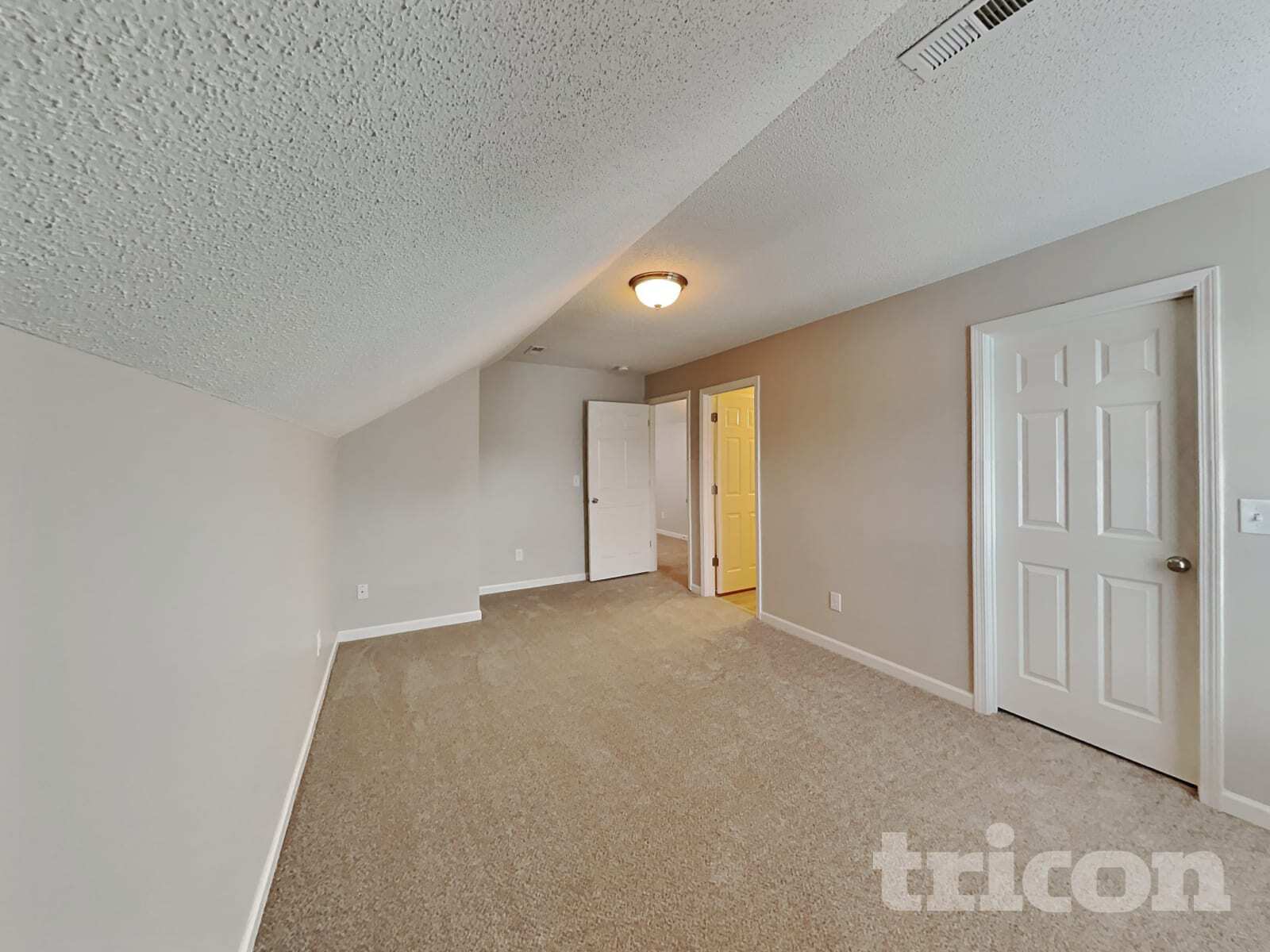 Building Photo - 3803 Riverside Ct