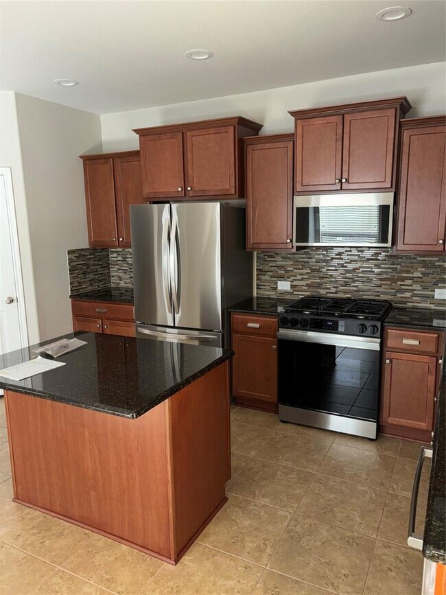 Building Photo - 634 River Bluff Cir