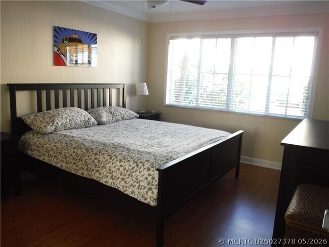Building Photo - 1515 E Broward Blvd