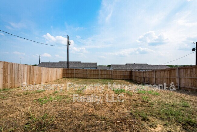 Building Photo - 140 Private Rd 4218