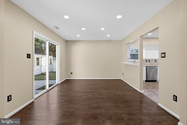 Building Photo - 51 Mecouch Dr