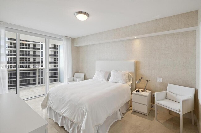 Building Photo - 1830 S Ocean Dr