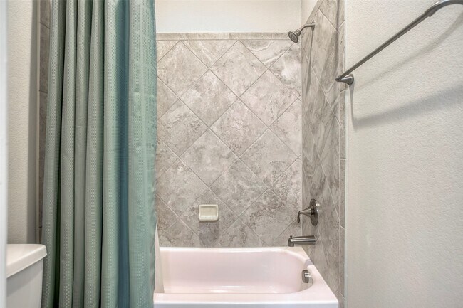 Building Photo - 29114 Davenport Dr
