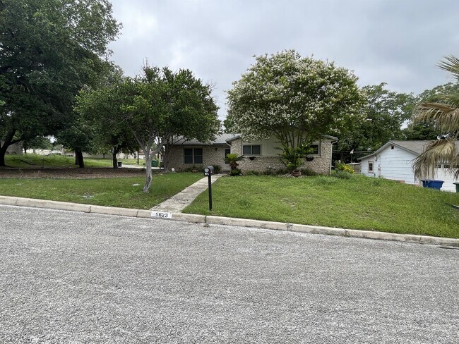 Building Photo - 5623 Granger Pl