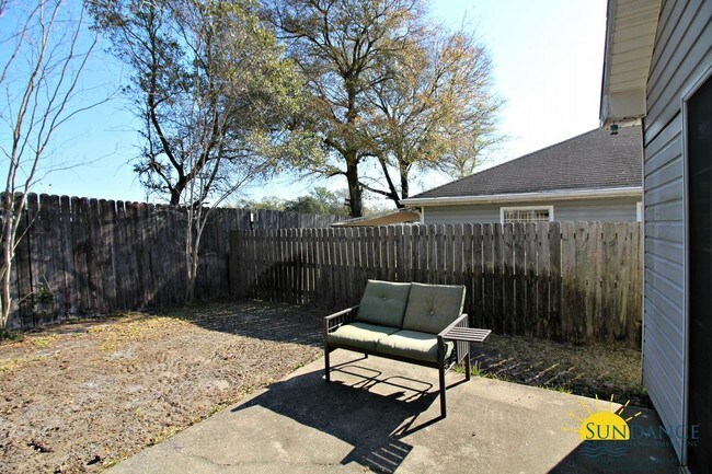 Building Photo - Adorable 3 Bedroom Home in Fort Walton Beach
