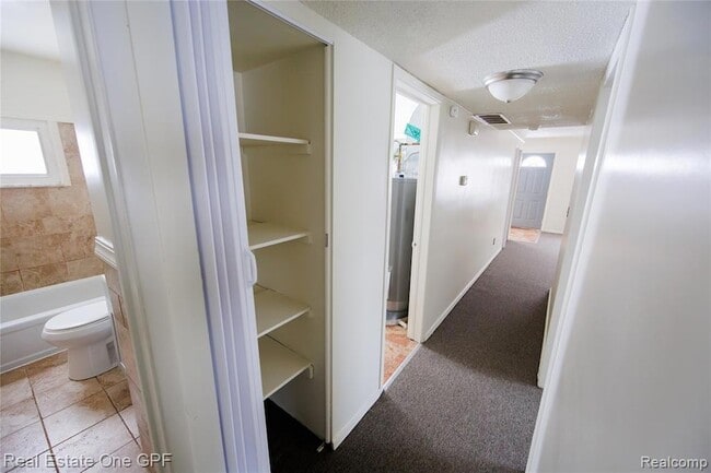 Building Photo - 14960 Alberta Ave