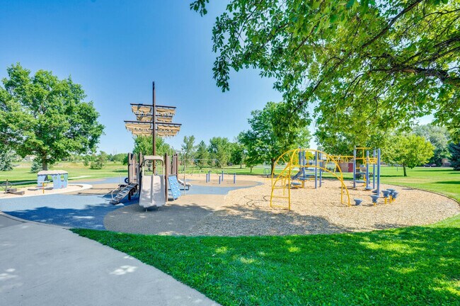 Building Photo - 2959 Sonata Bay Ct