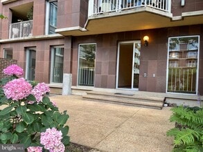 Building Photo - 520 N St SW